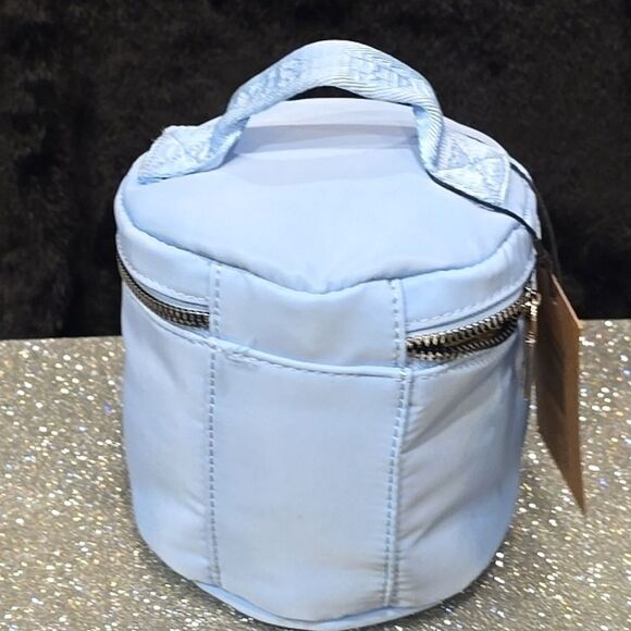 Steve Madden Quilted Logo Tech Pouch- Blue - Picture 5 of 7